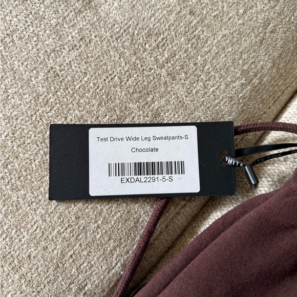 White Fox sweatpants NWT - Picture 4 of 4